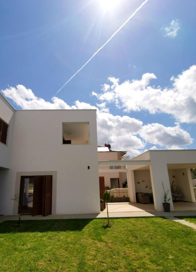 Apartments Leticia Vrsi Zewnętrze zdjęcie