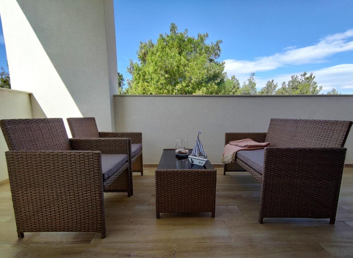 Apartments Leticia Vrsi Zewnętrze zdjęcie
