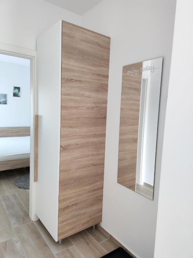 Apartments Leticia Vrsi Zewnętrze zdjęcie
