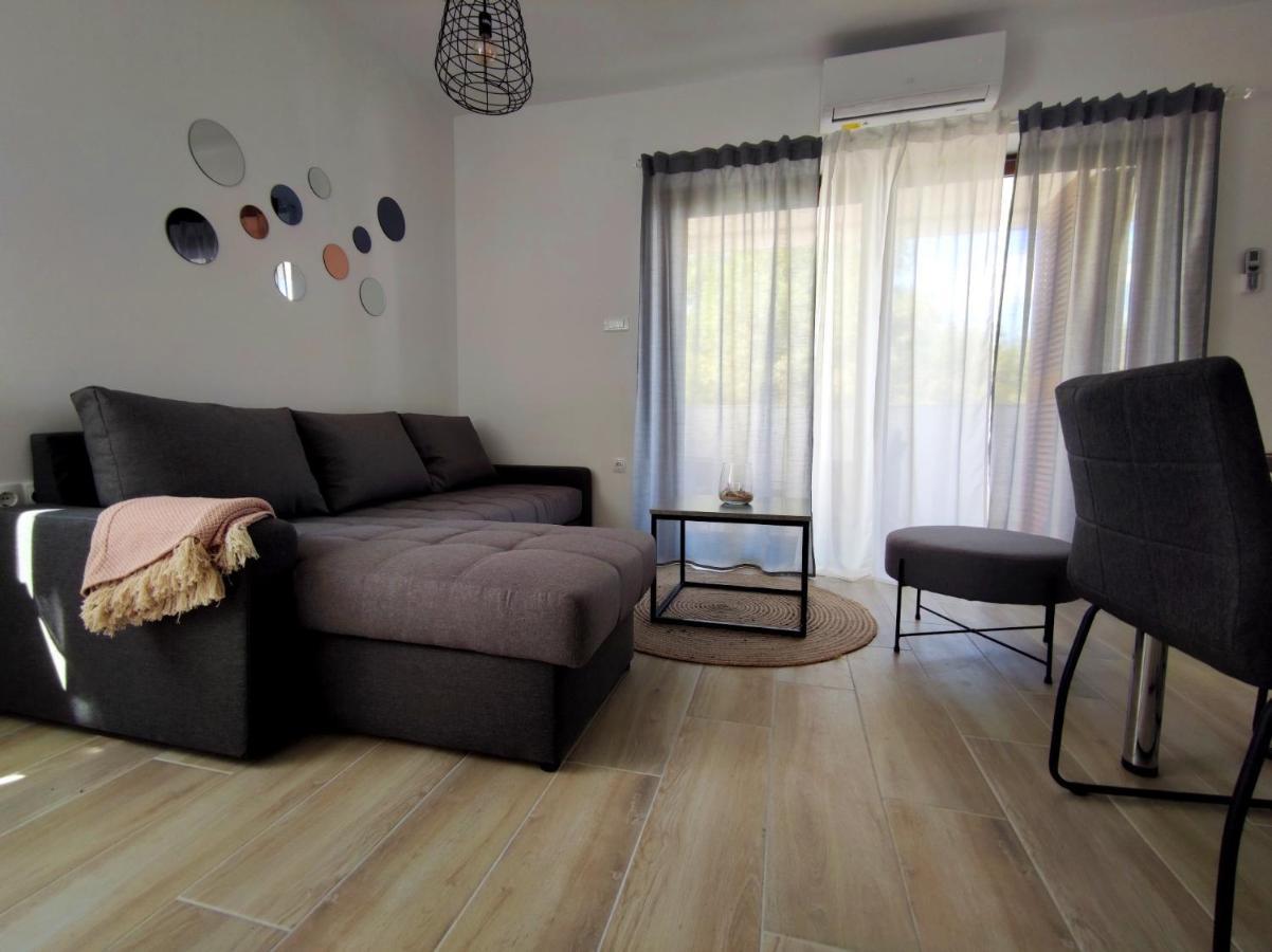 Apartments Leticia Vrsi Zewnętrze zdjęcie