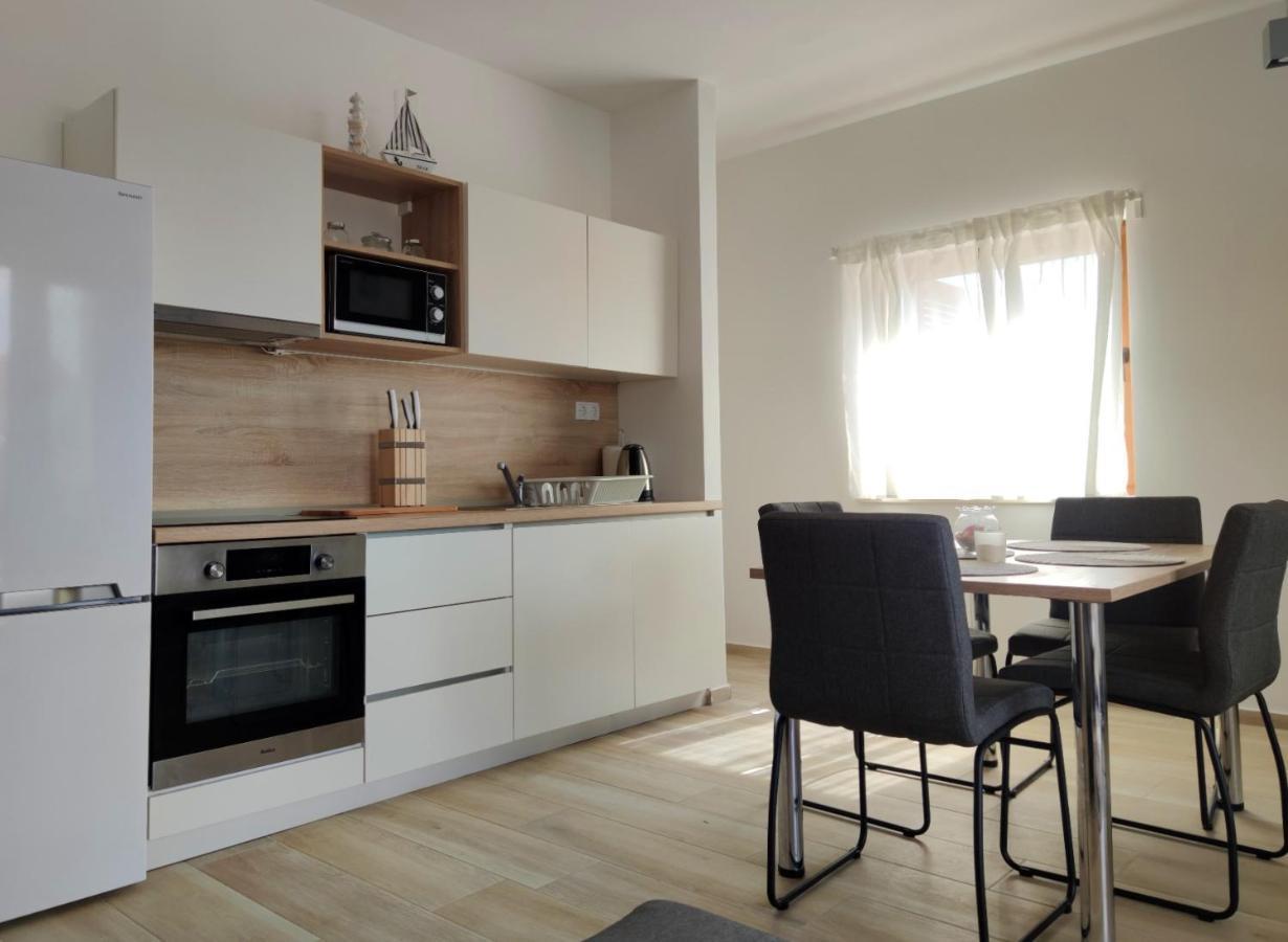 Apartments Leticia Vrsi Zewnętrze zdjęcie