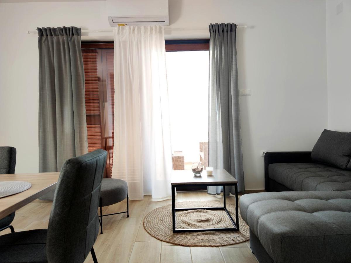 Apartments Leticia Vrsi Zewnętrze zdjęcie