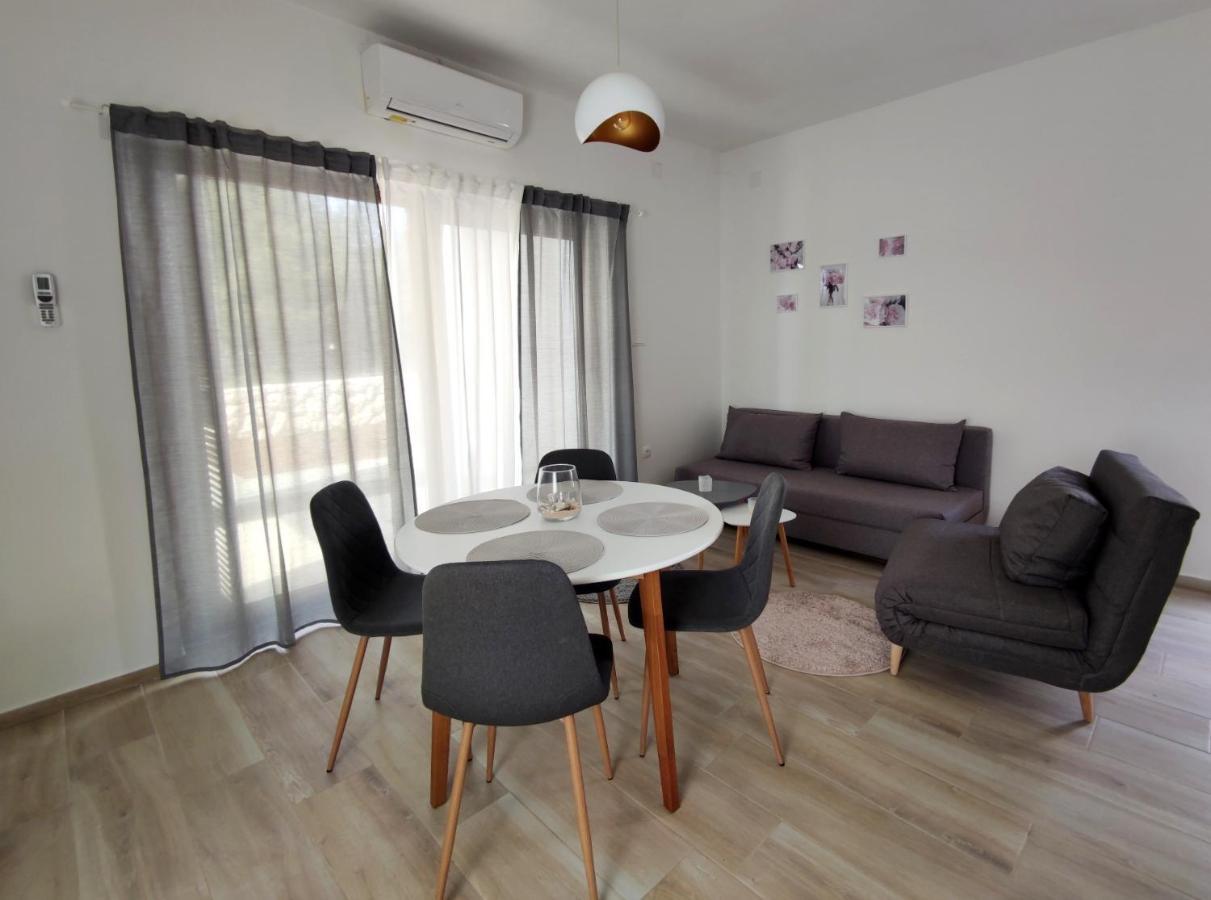 Apartments Leticia Vrsi Zewnętrze zdjęcie