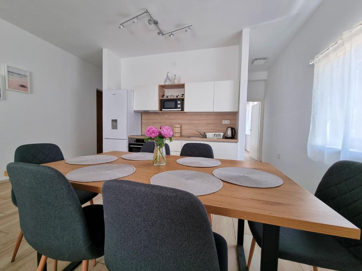 Apartments Leticia Vrsi Zewnętrze zdjęcie