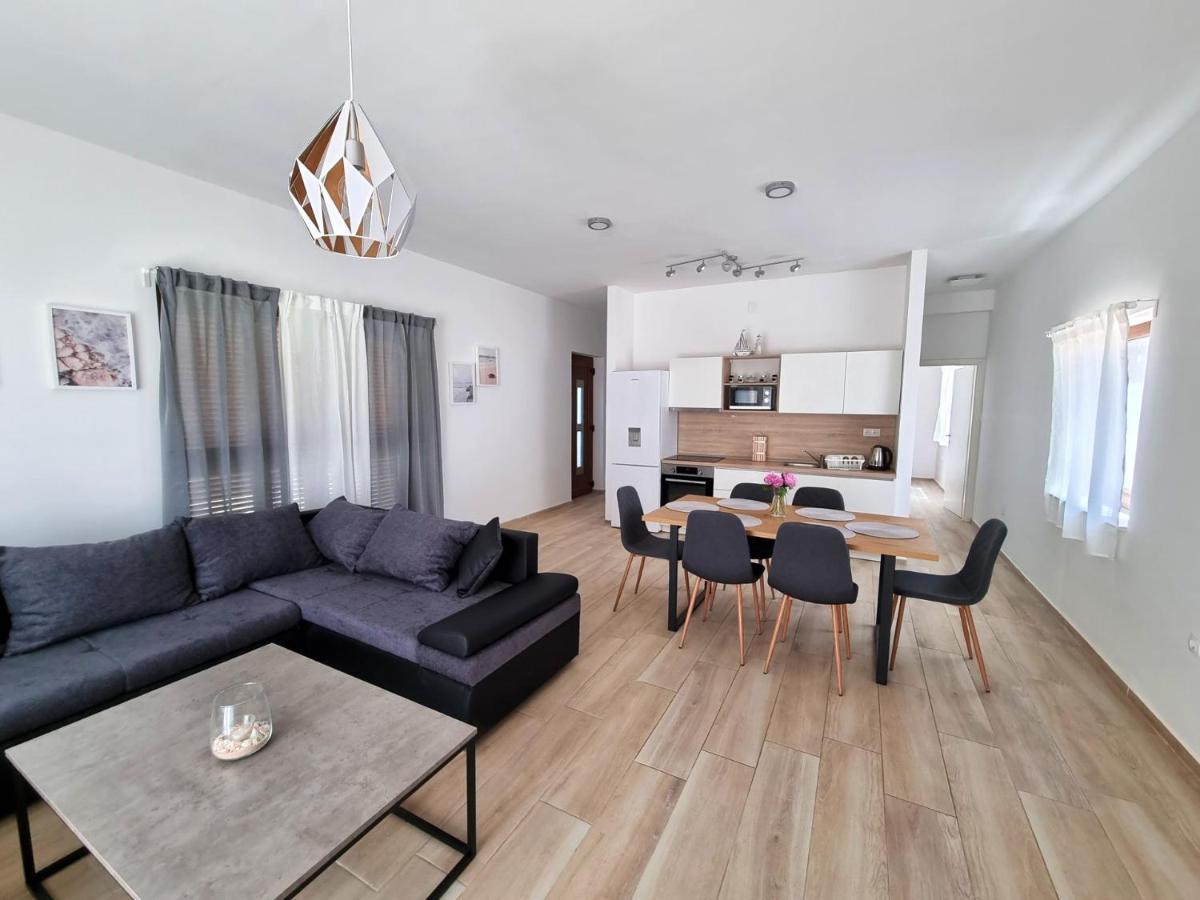 Apartments Leticia Vrsi Zewnętrze zdjęcie