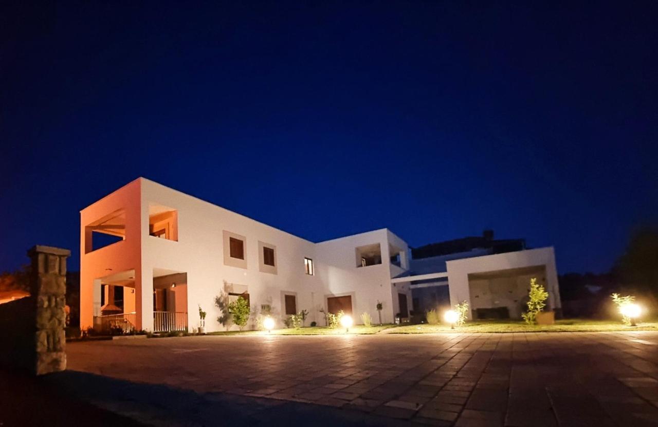 Apartments Leticia Vrsi Zewnętrze zdjęcie
