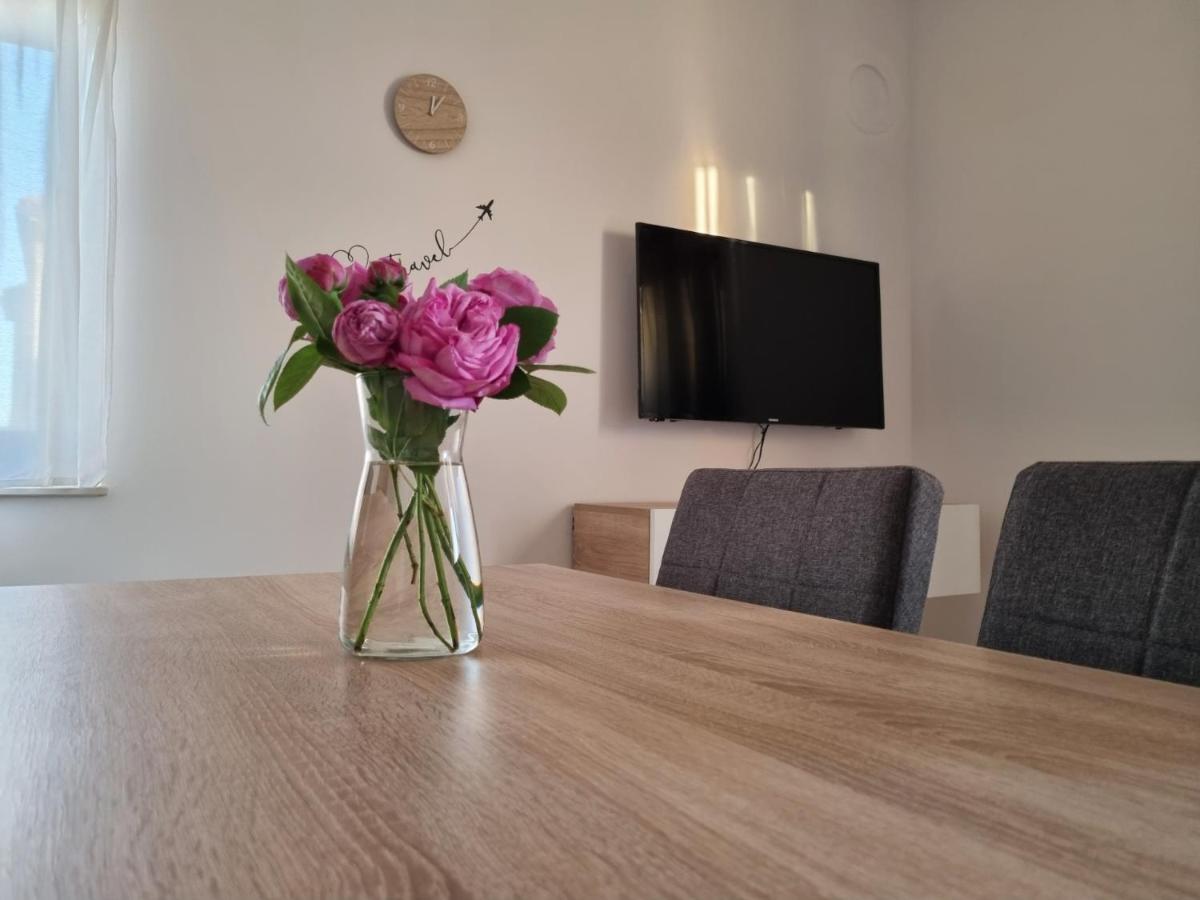 Apartments Leticia Vrsi Zewnętrze zdjęcie