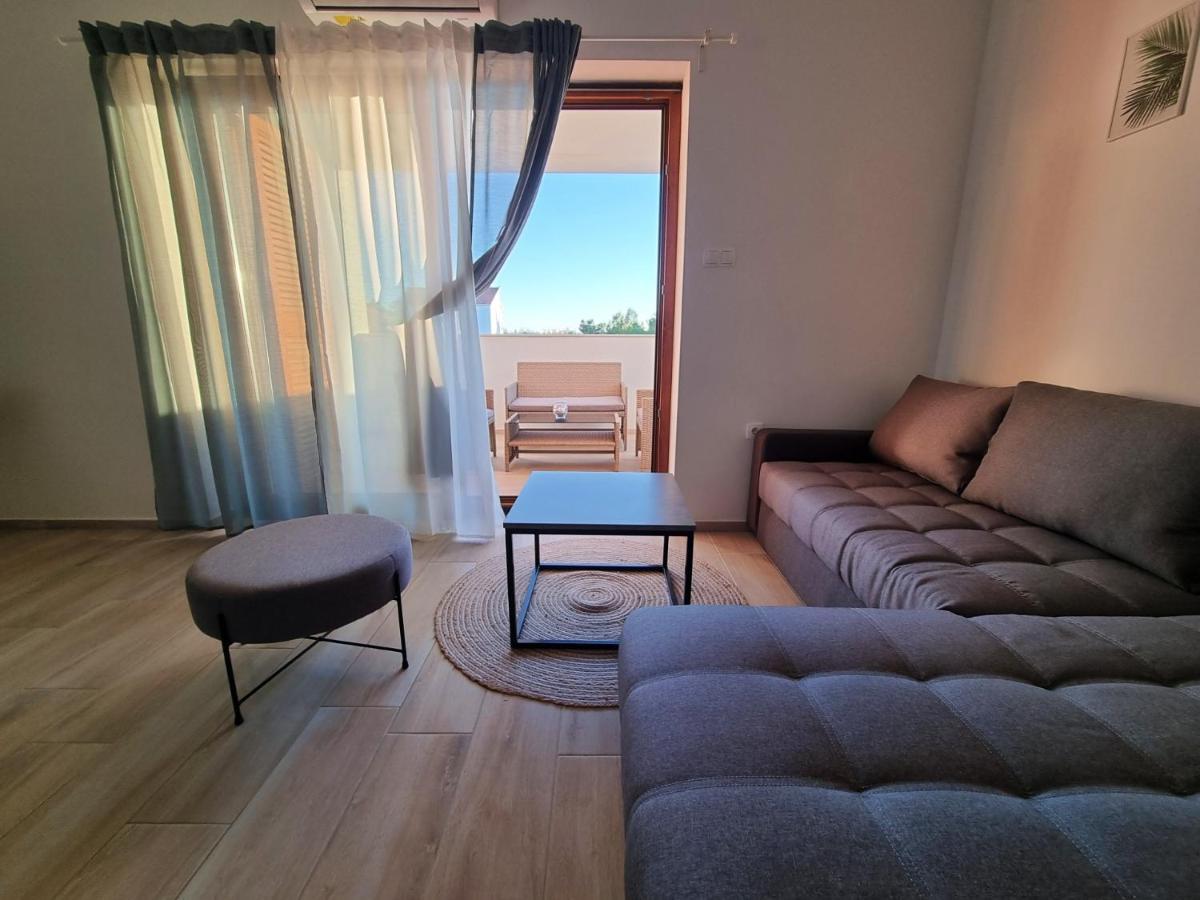 Apartments Leticia Vrsi Zewnętrze zdjęcie